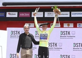 Demi Vollering reina en la Itzulia