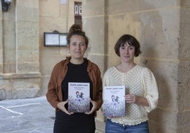 Mariñe Arbeo eta Goiatz Labandibar, liburuaren aurkezpenean.
