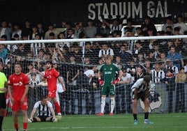 El empate dejó desolados a los jugadores del Real Unión que recibieron durante los 90 minutos el apoyo de una hinchada que llenó el estadio.