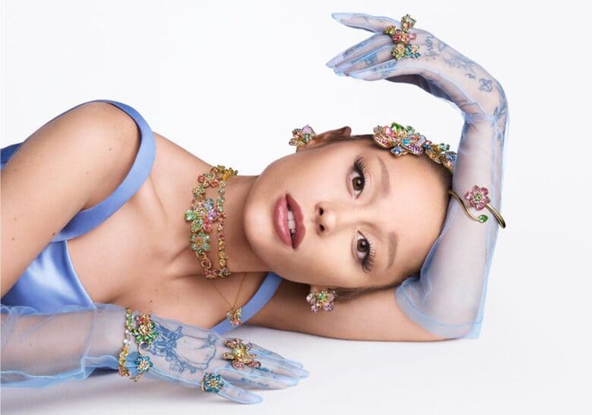 La nueva campaña primavera-verano de Swarovski, de la mano de Ariana Grande