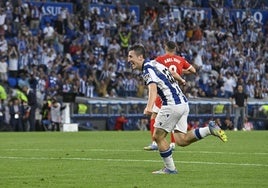 Mariezkurrena celebra el 3-2 anotado el domingo en Anoeta.