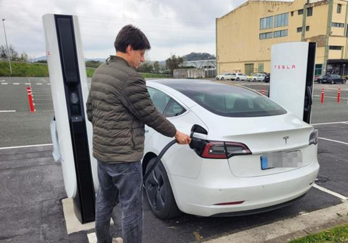 ¿Cuánto cuesta cargar un coche eléctrico?