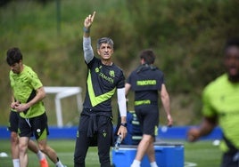 Imanol Alguacil, en un entrenamiento de la Real de la pasada semana.