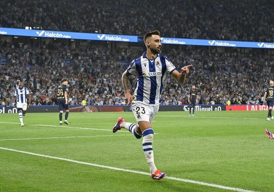 La Real Sociedad no tiene constancia de que Brais Méndez quiera salir este verano