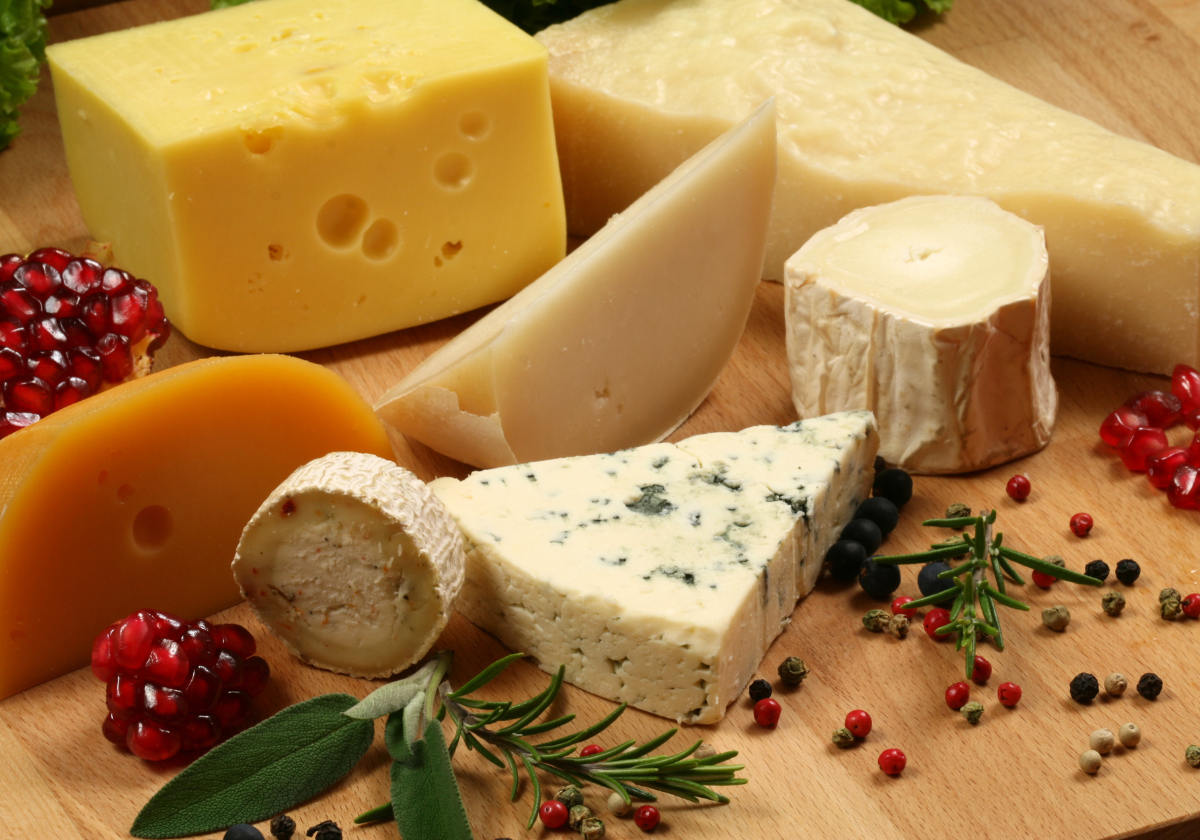 El aviso de una farmacéutica sobre combinar queso y medicamentos: «Te puede dar dolor de cabeza»