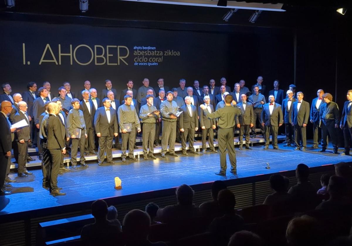 El coro Eragiyok actúa este sábado en Madrid junto al de Voces Graves