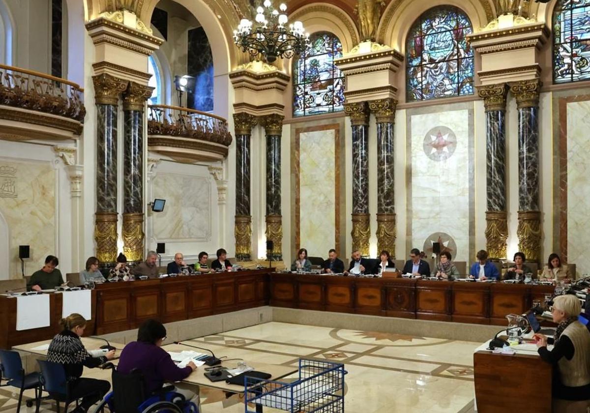 Malestar en el PNV después de que los socialistas hayan votado a favor de siete de las propuestas de EH Bildu