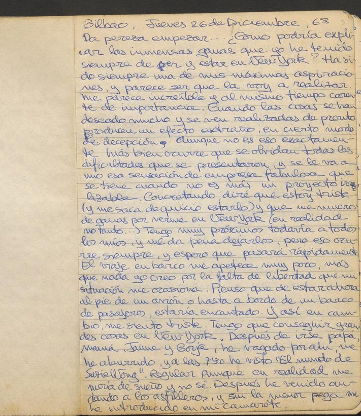 Imagen secundaria 2 - Arriba, con su abuela en Manhattan. En el centro, una instantánea de su estancia neoyorquina y sobre estas líneas, primera página de su diario.