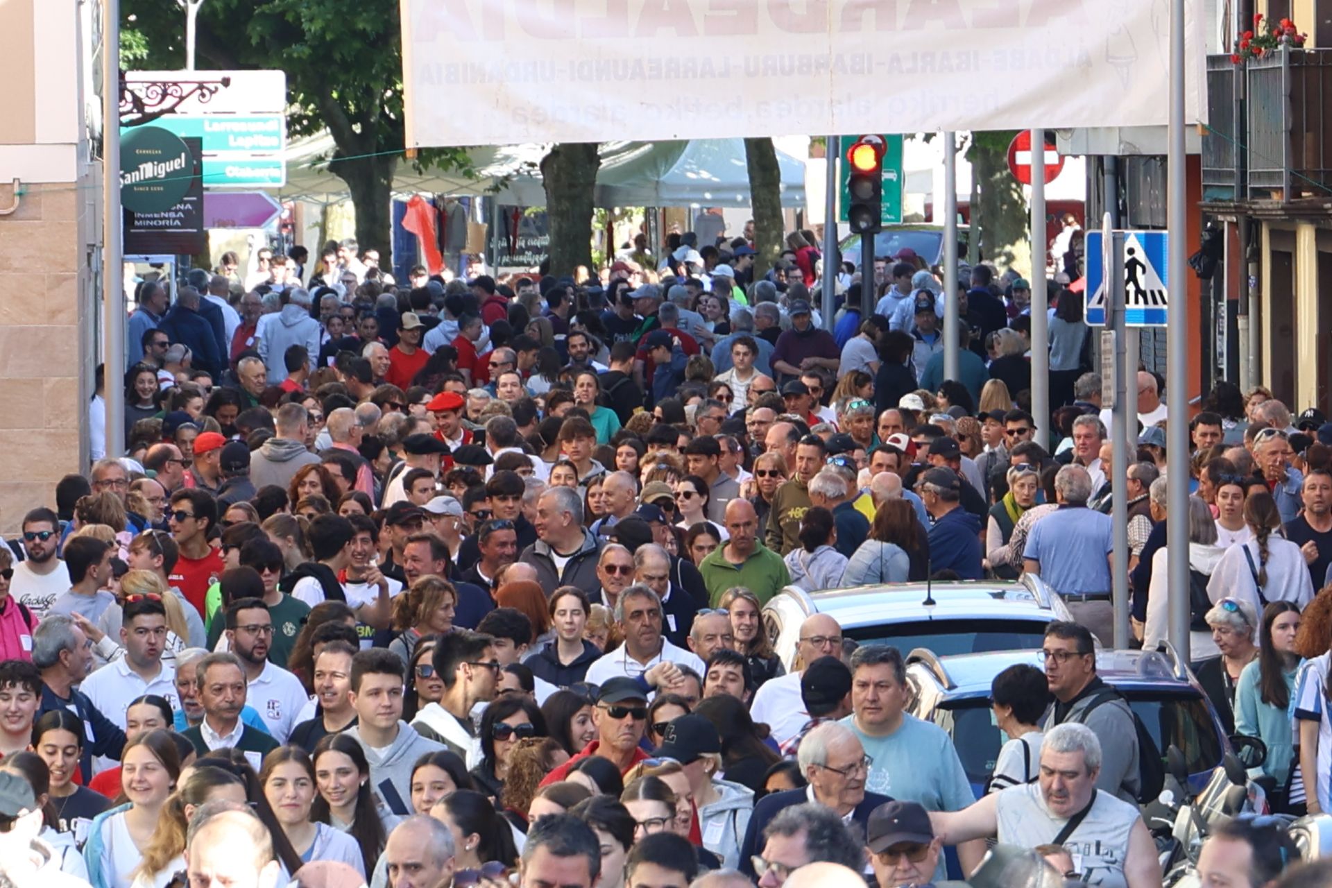 Gran ambiente en el Alardealdia