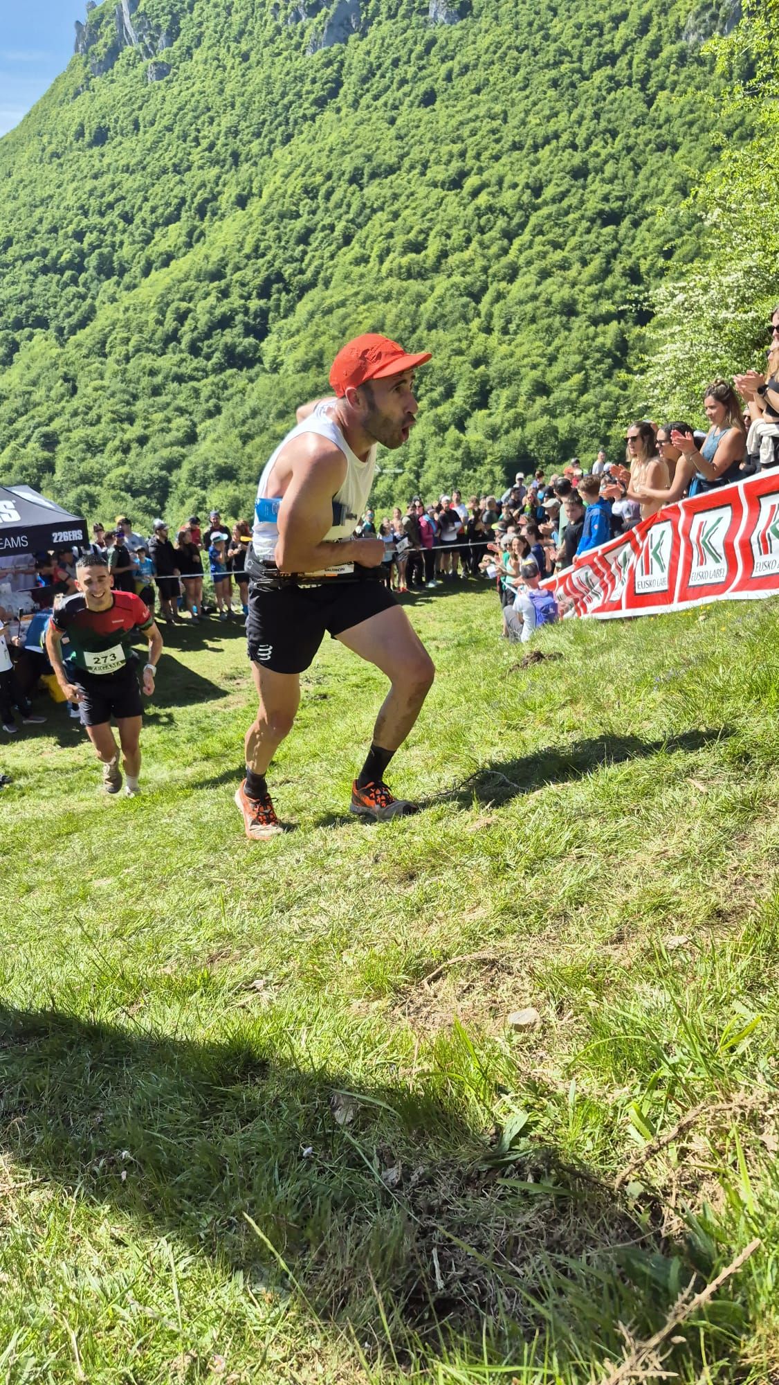 Los corredores, a su paso por Sancti Spiritu