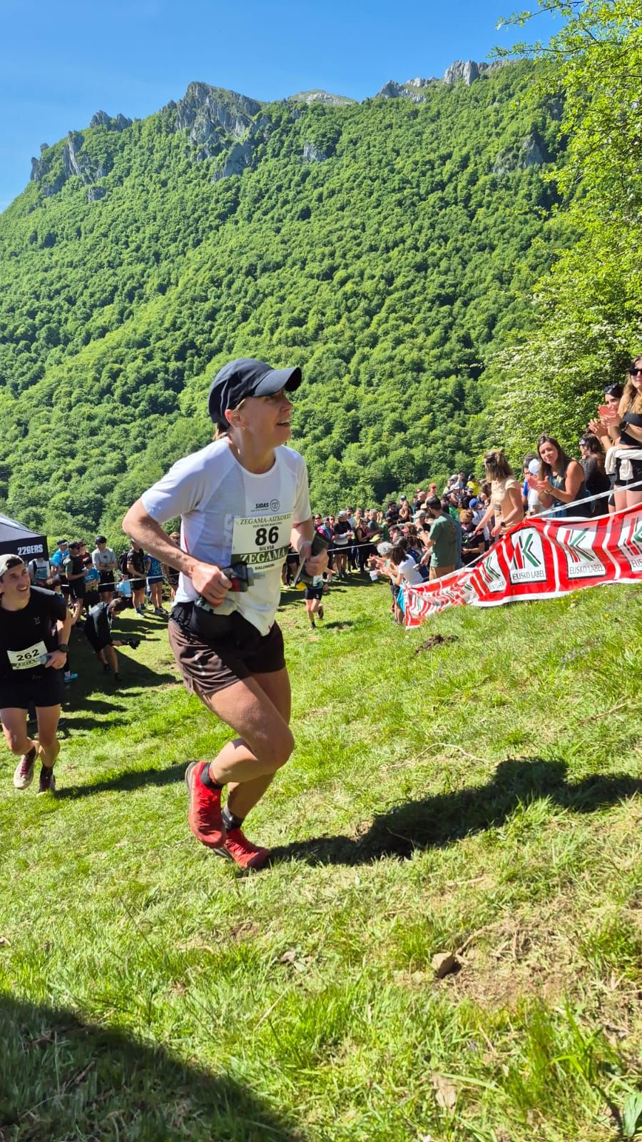 Los corredores, a su paso por Sancti Spiritu