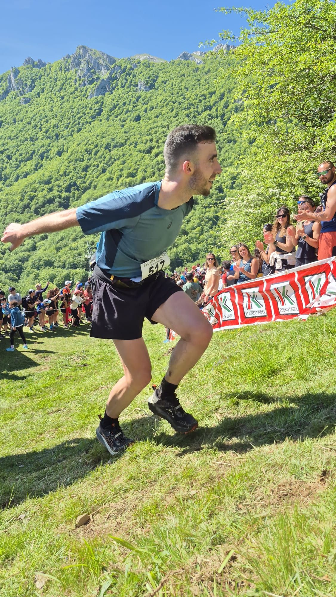 Los corredores, a su paso por Sancti Spiritu