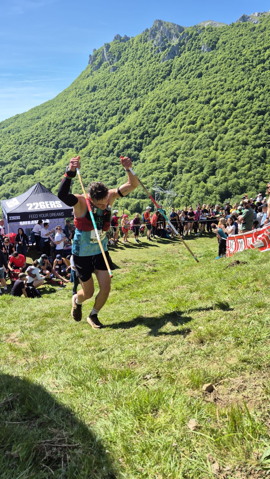 Los corredores, a su paso por Sancti Spiritu