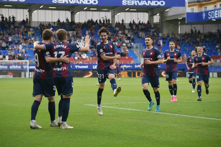 Las imágenes de la victoria del Eibar