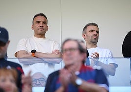 Sergio Francisco aparece en la grada de Ipurua el día que fue a ver a Gorrotxategi contra el Eibar.