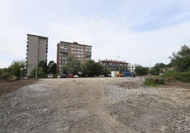 Parcela donde se levantará la futura residencia Arbes de Irun.
