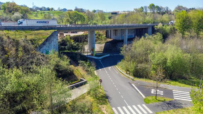 Imagen antes - La vía ciclista y peatonal entre Rekalde y Galarreta será una realidad a finales de 2026