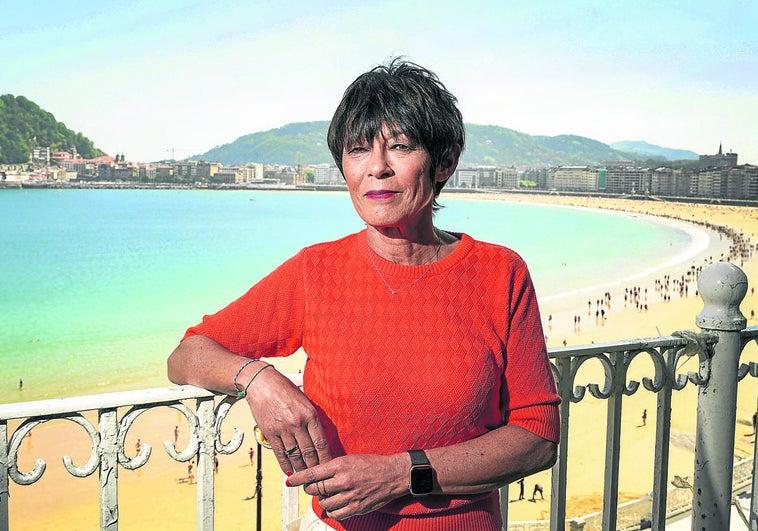 Maddalen Iriarte en los jardines del palacio Miramar de Donostia.