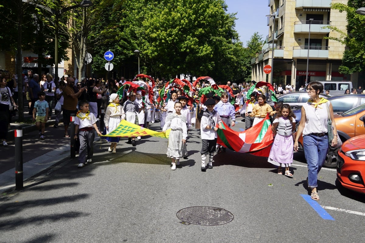 La tamborrada infantil anima las fiestas