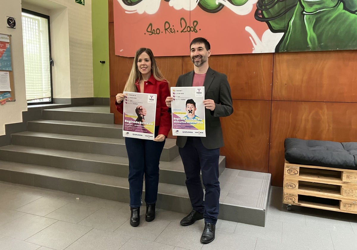 Sandra Caballero e Isaac Palencia, en la presentación de los cursos de Treba Nerabeak en el gazteleku Martindozenea.