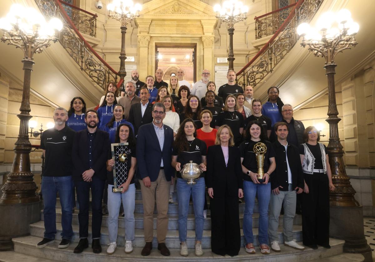 Recibimiento en Donostia a las campeonas
