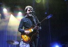 Gorka Urbizu en Miramar bajo la incesante lluvia.
