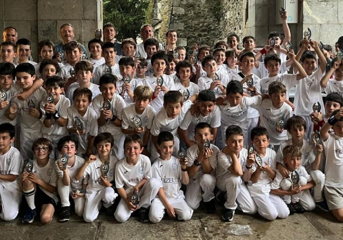 La cantera de pelotaris del pueblo se reivindica en el Pilota Eguna