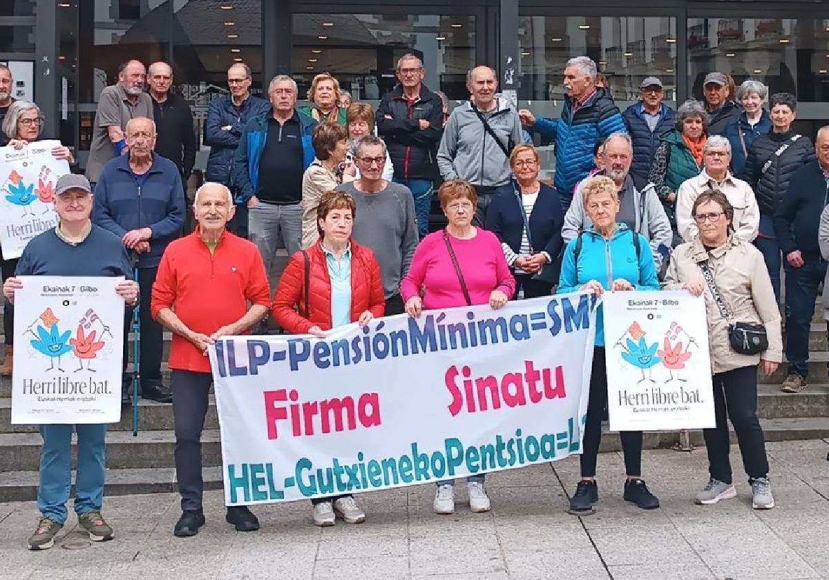 Pentsiodunak elkartuta, beste behin