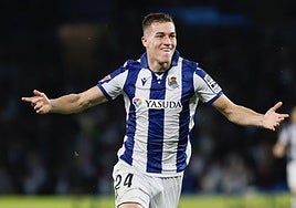 Sucic celebra su gol al Atlético de Madrid