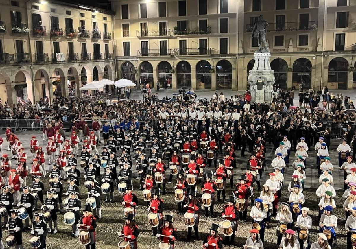 Llamada a ofrecer otra gran tamborrada de sociedades, que estrenará compañía de Matia