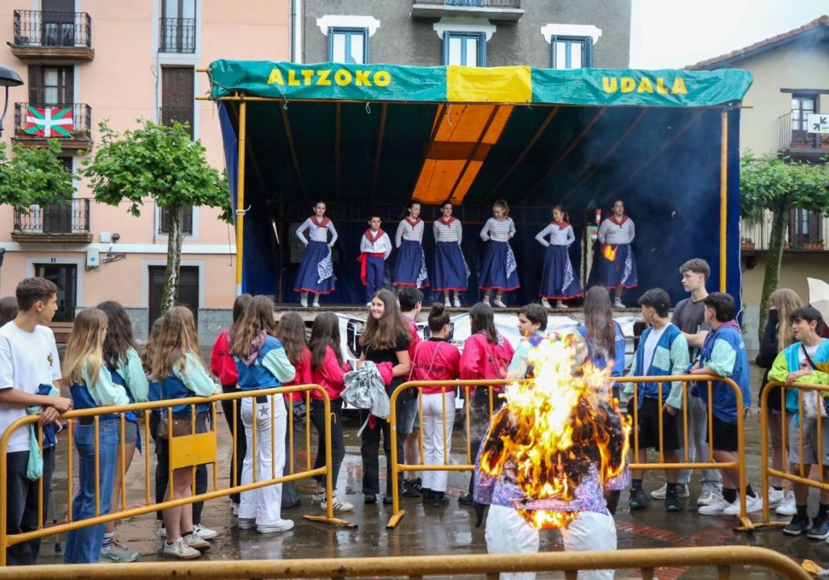 Azintzio jaiek giro bikaina utzi zuten