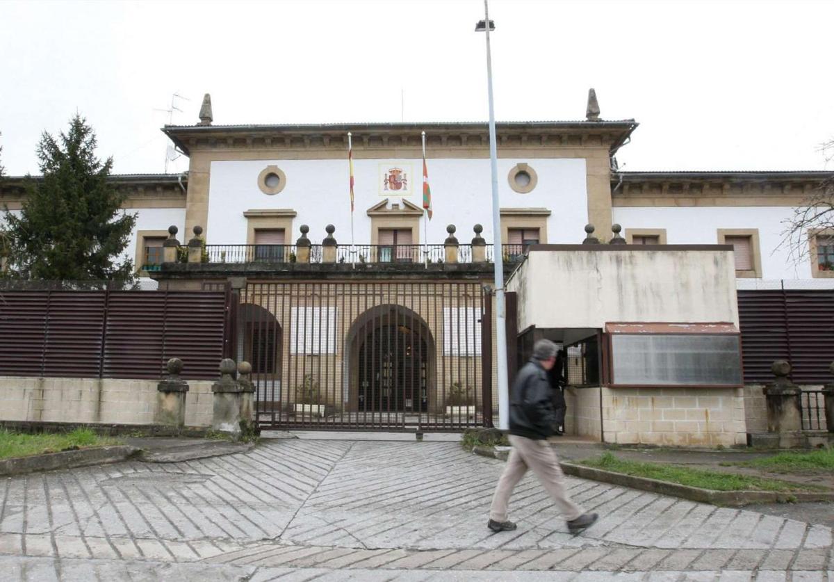 Exterior de la cárcel de Martutene