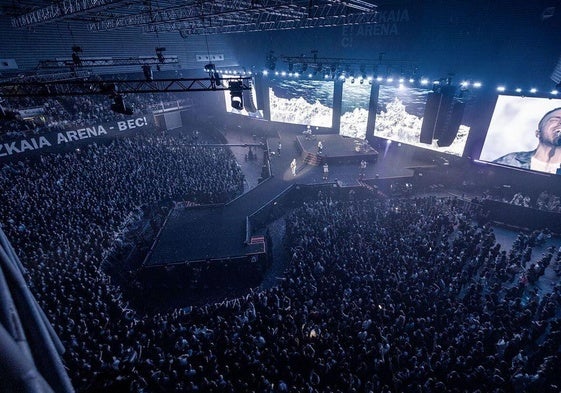 Panorámica del concierto de ETS en el BEC que congregó a 15.000 personas cada jornada.