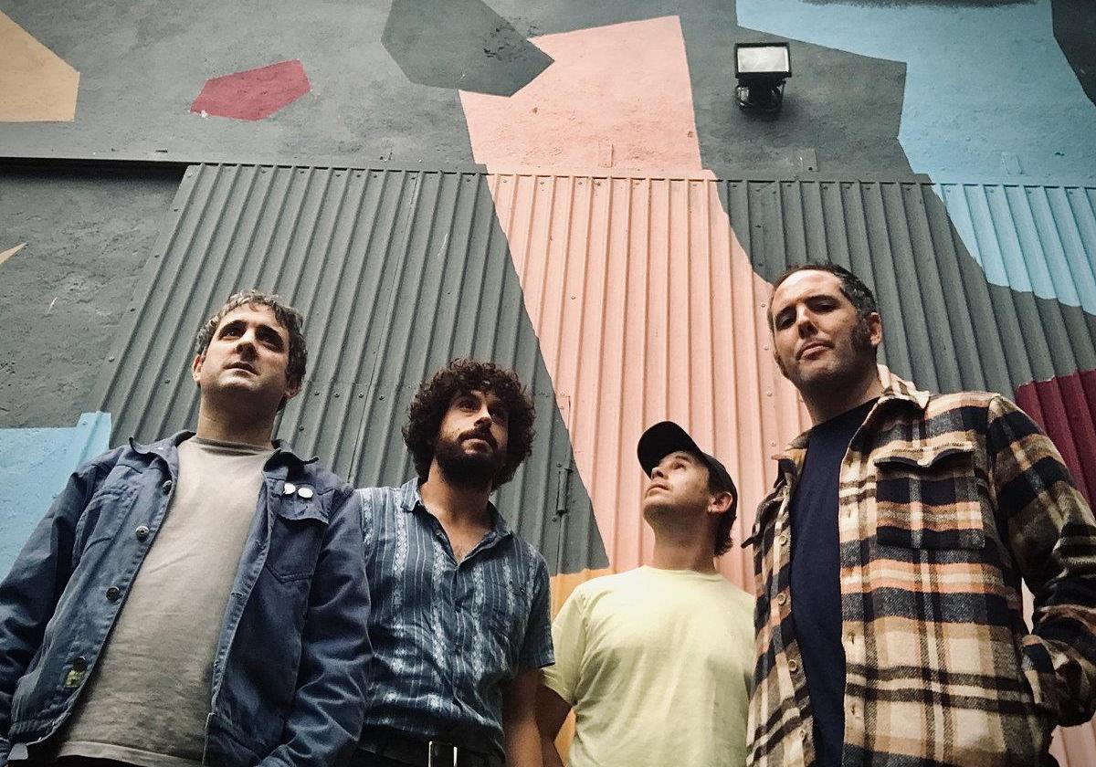 Post-punk crudo y pop-rock sucio para que hoy Dabadaba suene a riff de guitarra