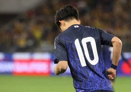 Kubo, con el '10' a la espalda en el Australia-Japón.