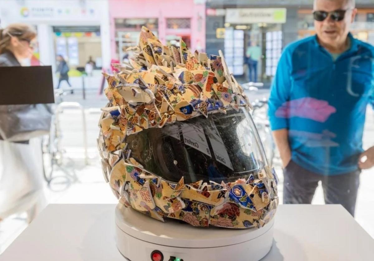 El escaparate de la tienda Xtreme, intervenido por Joel Iglesias.
