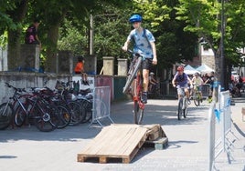 Unos participantes del día de la bicicleta de 2024.