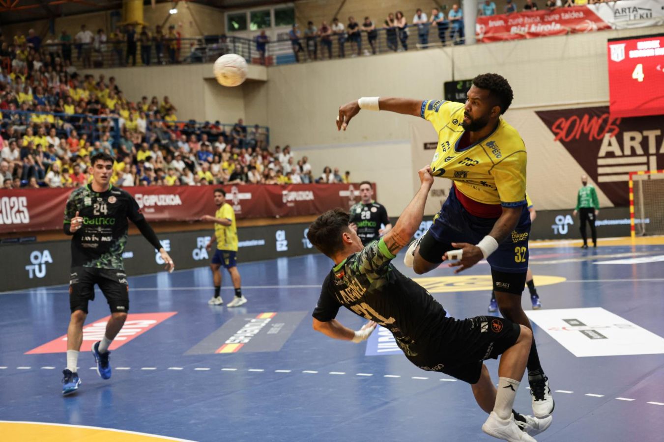Bidasoa-Irun 31 - Torrelavega 28