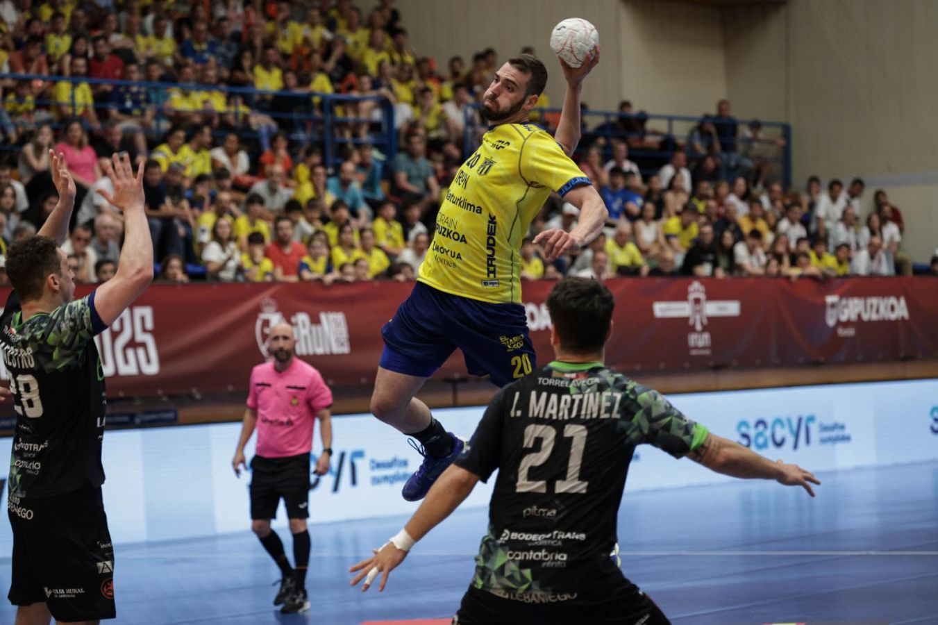 Bidasoa-Irun 31 - Torrelavega 28