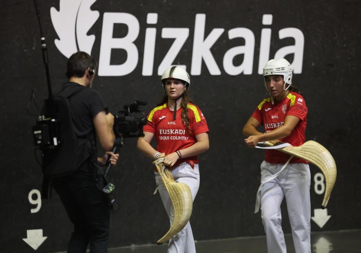 España vence a Euskadi en la Liga de las Naciones femenina de cesta punta