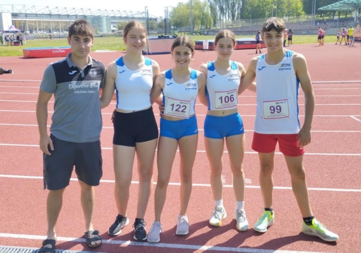Los atletas eibarreses que representaron a Gipuzkoa en Vitoria.