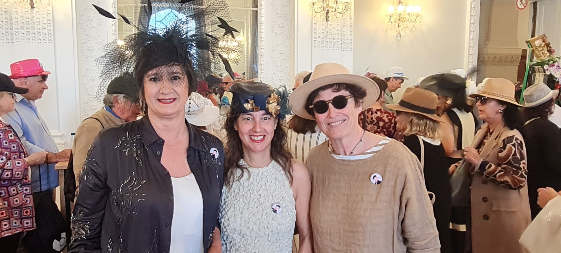 Tercera edición del Paseo con sombrero por Donostia