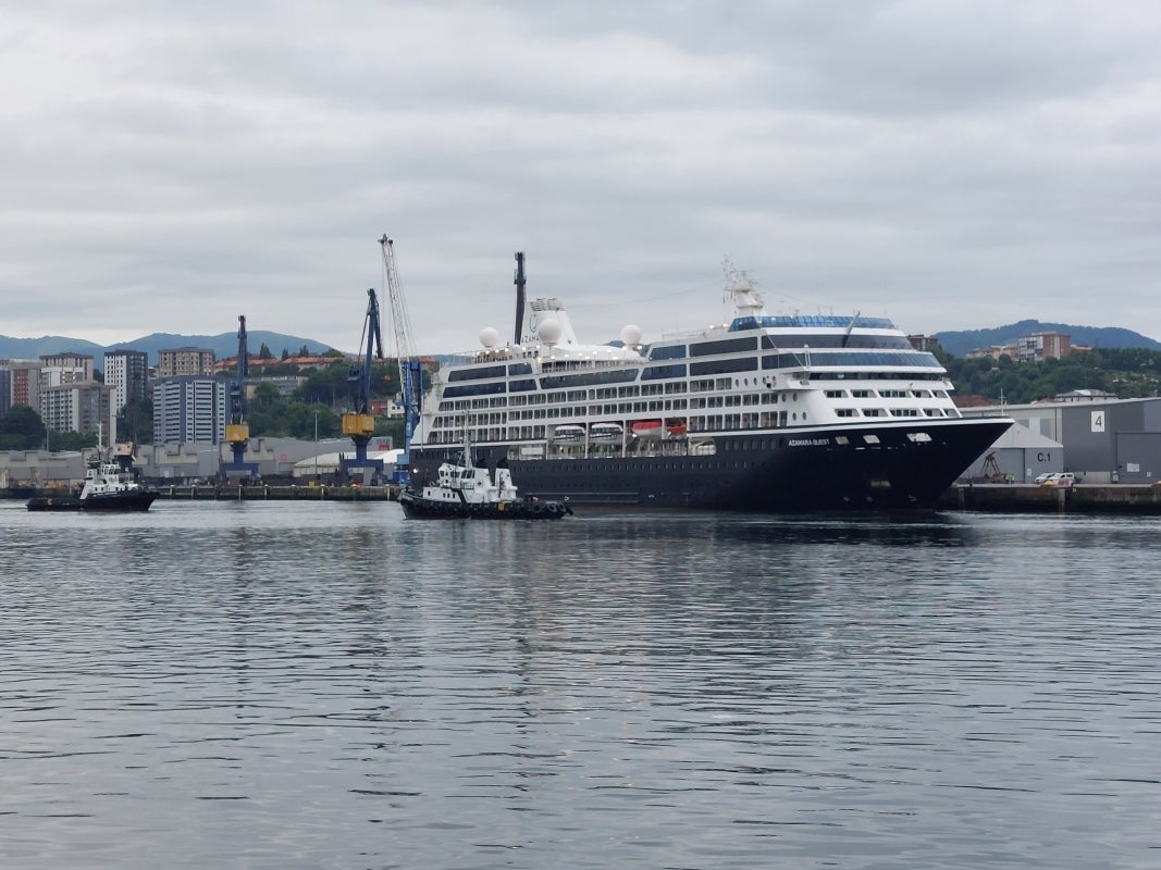 El crucero &#039;Azamara Quest&#039; llega a Pasaia