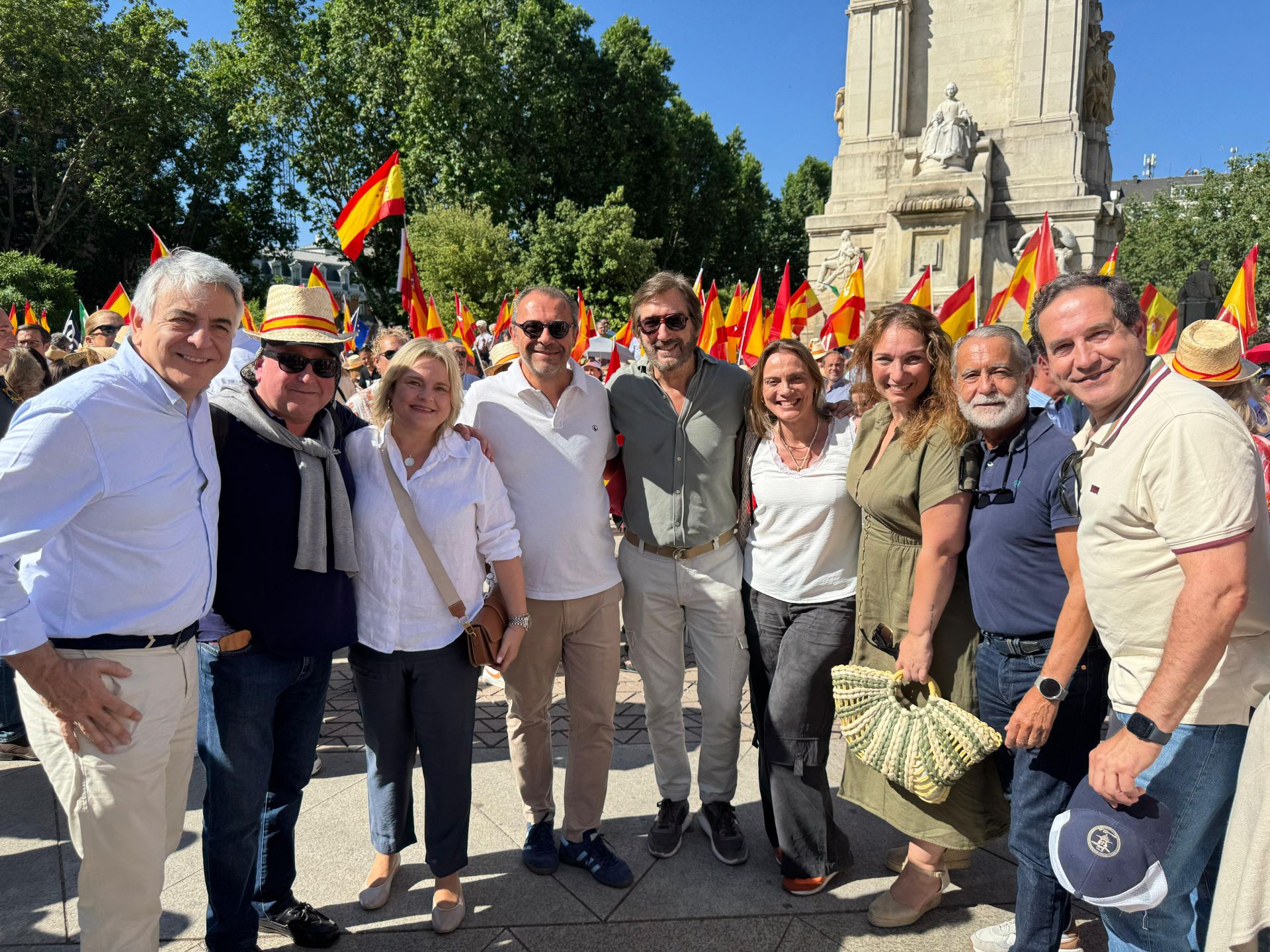Delegación vasca encabezada por Javier de Andrés en la manifestación en Madrid, este domingo.