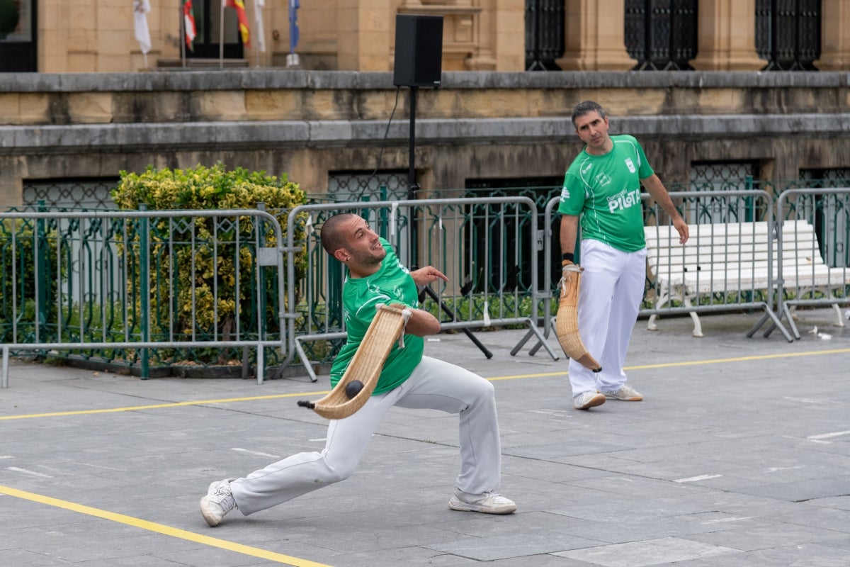 Exhibición de rebote en Alderdi Eder