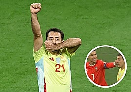 Mikel Oyarzabal celebra su gol y en la ventana, Cristiano celebrando en su cara el primer tanto portugués