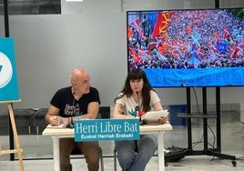 Josu Etxaburu y June Romatet, este martes en una comparecencia en San Sebastián.