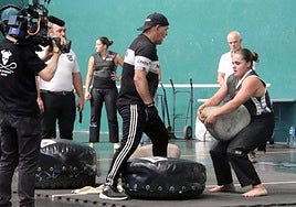 Maddi Gesalagaik 17 urte betetzen zituen larunbatean eta bikain aritu zen 30 altxaldirekikn.