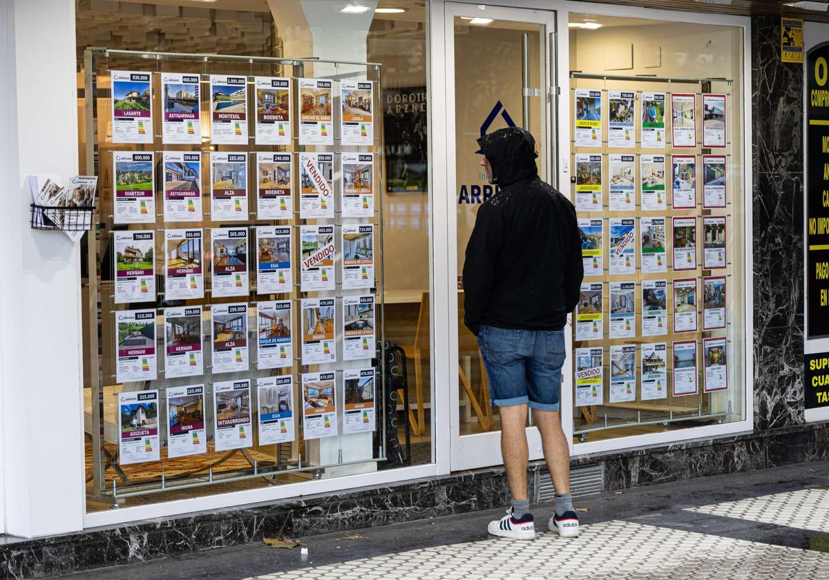 Las ayudas vascas al alquiler para jóvenes pinchan en Donostia por el límite de 800 euros a las rentas
