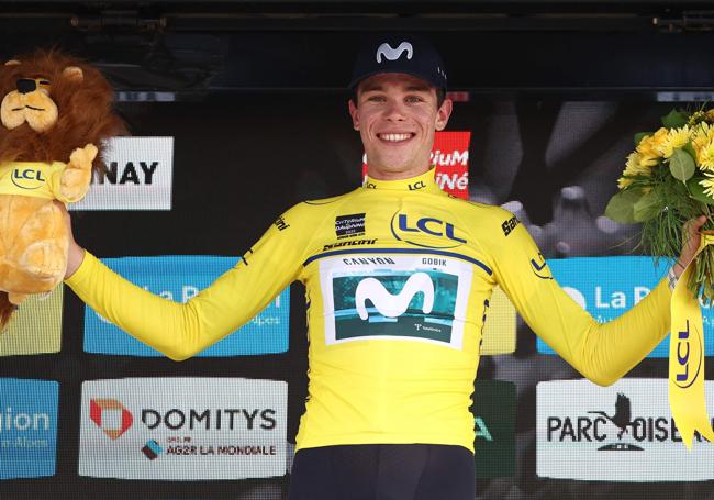 Iván Romeo, con el maillot amarillo.